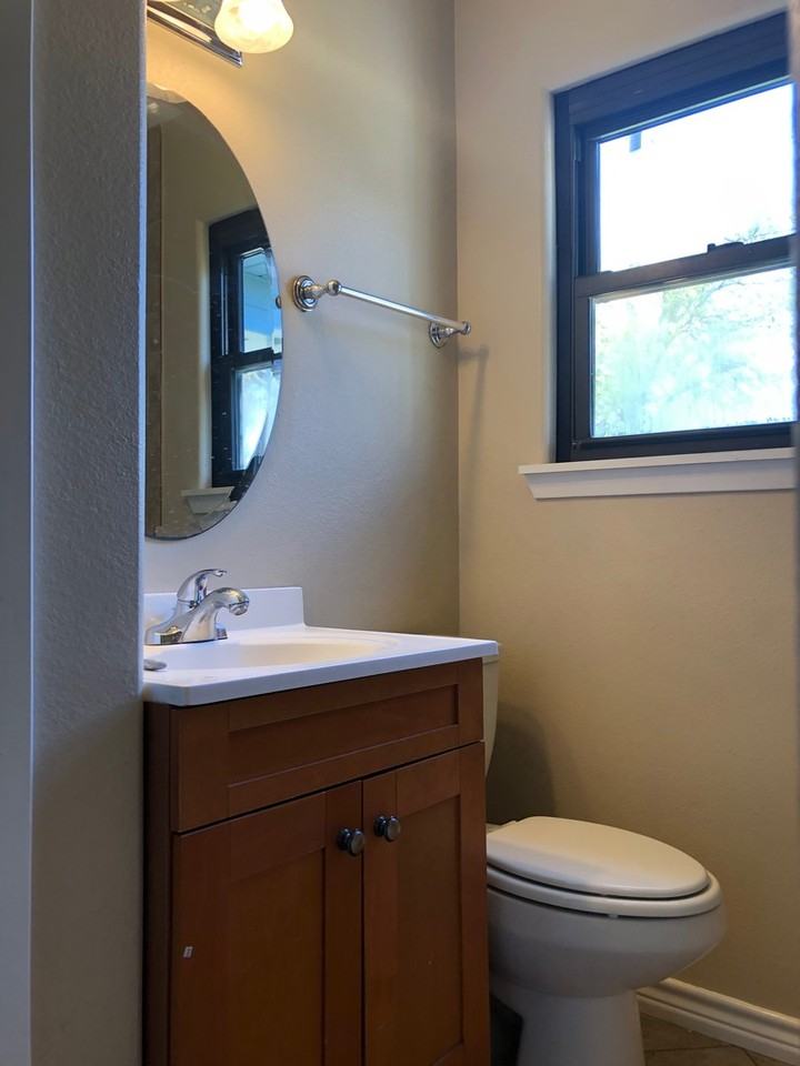 54111 Katy Dr - Photo 2 of 10