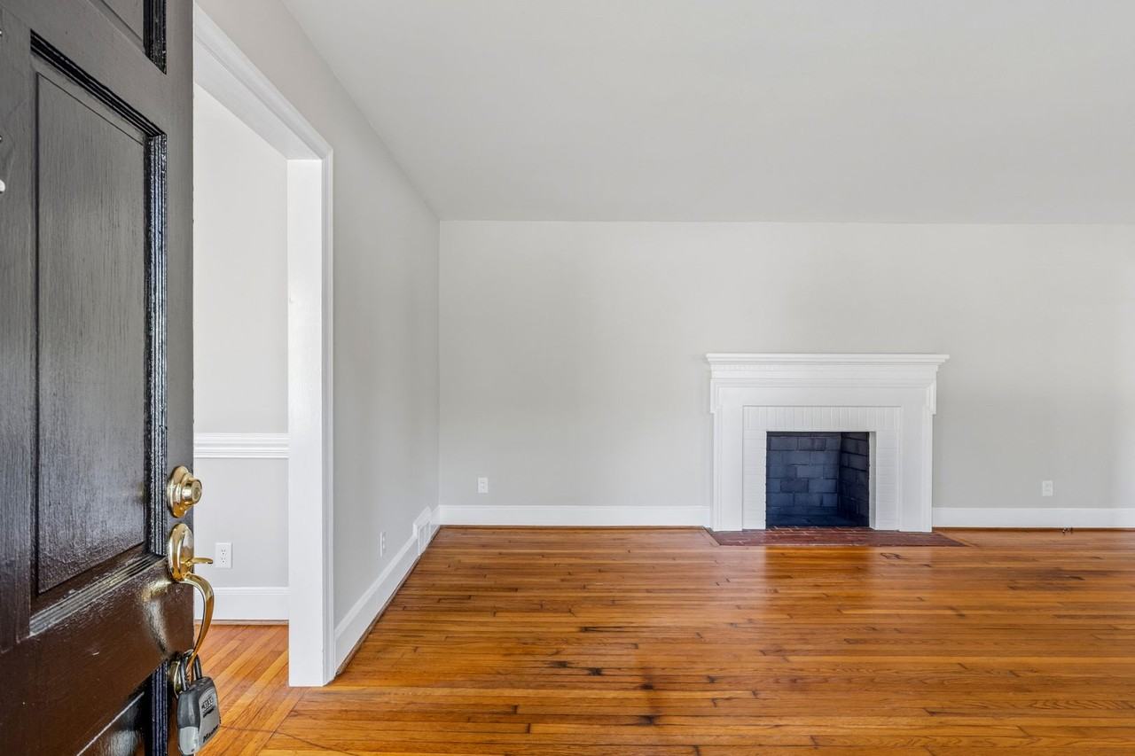 721 Westland Dr - Photo 2 of 47