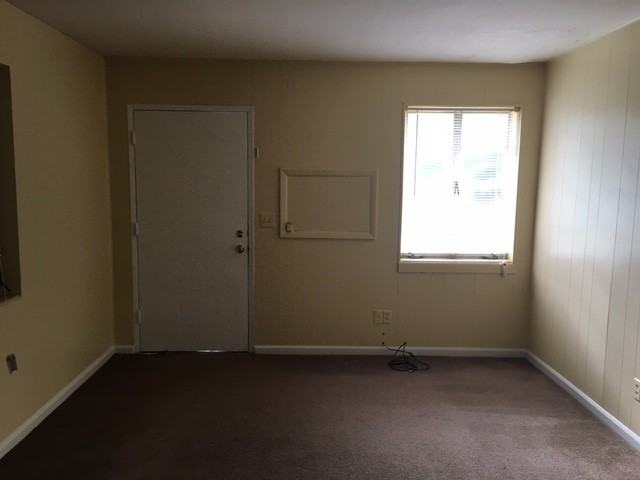 2304 Sterling Pl - Photo 3 of 9