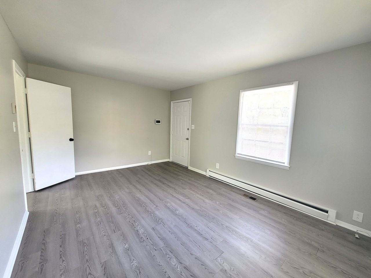 6808 Covecreek Dr - Photo 4 of 13