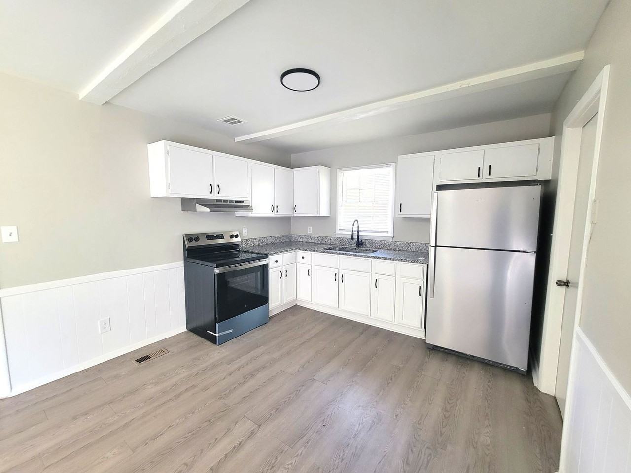 6808 Covecreek Dr - Photo 6 of 13