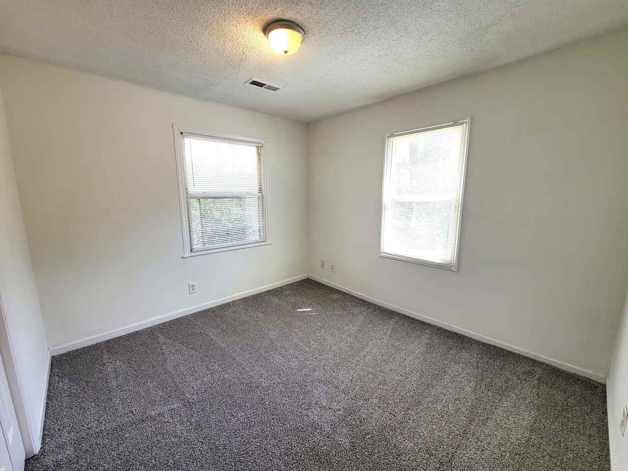 3405 Reid Ave #B - Photo 7 of 9