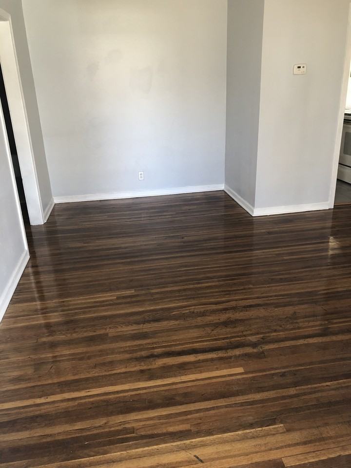 2307 W Irving St - Photo 3 of 13