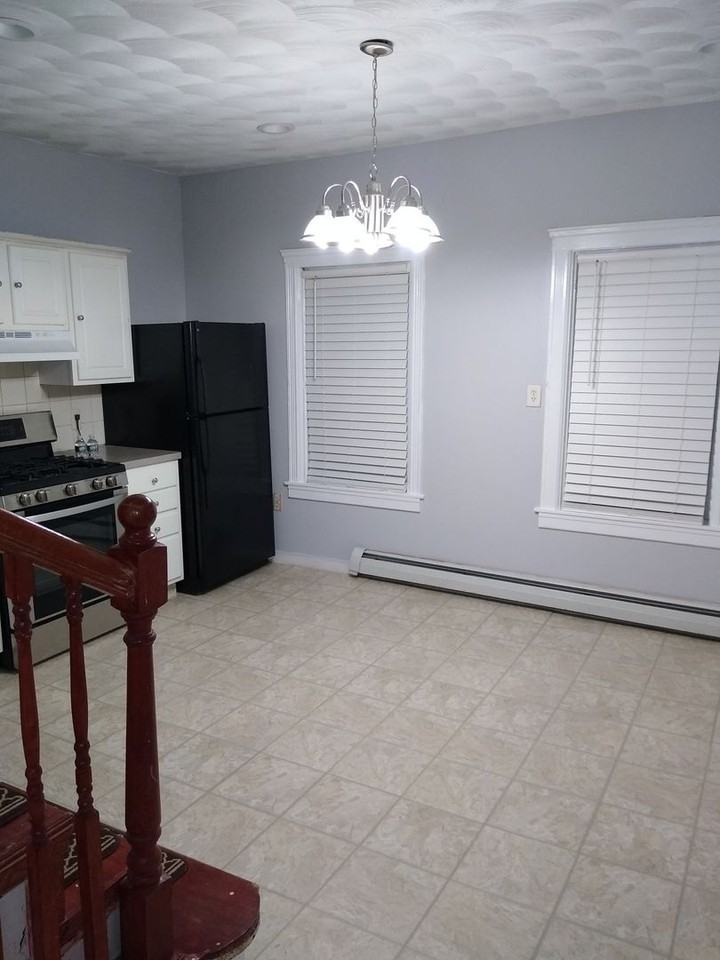 46 Mary St - Photo 3 of 8