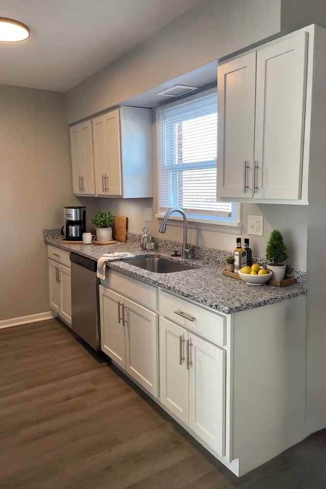 Lamplighter Court - Photo 4 of 16