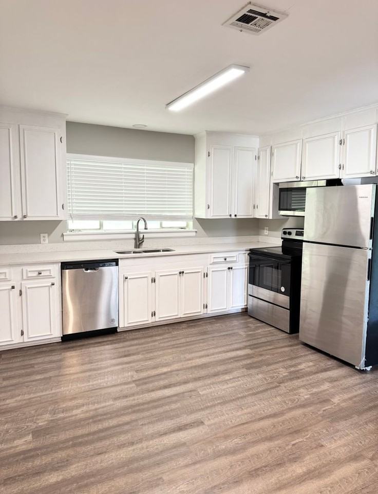 2783 Brevard Ave - Photo 6 of 19