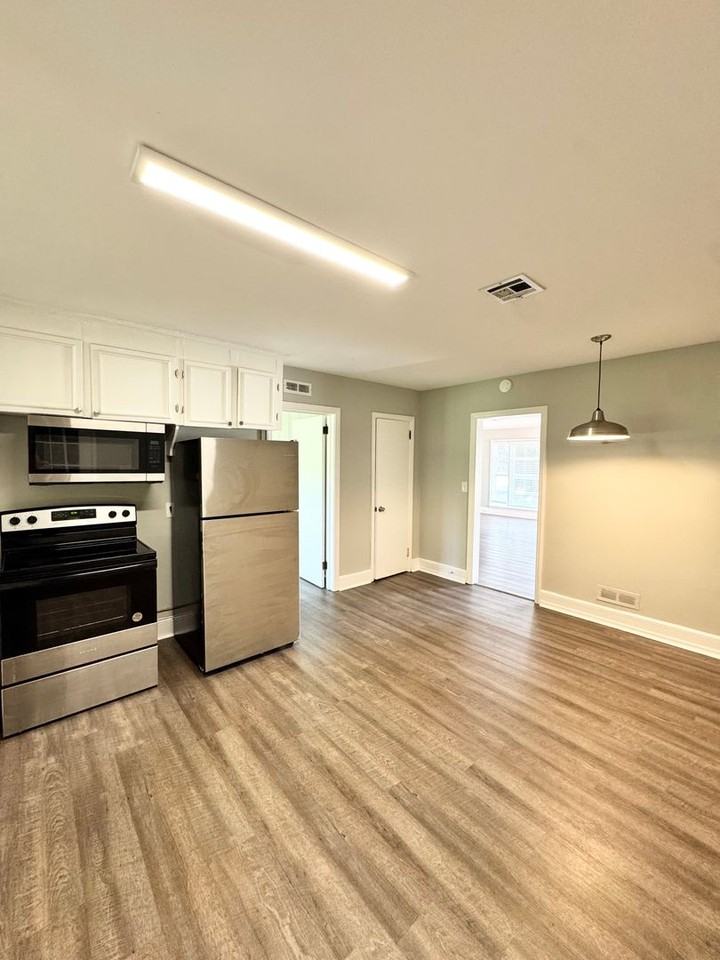 2783 Brevard Ave - Photo 7 of 19