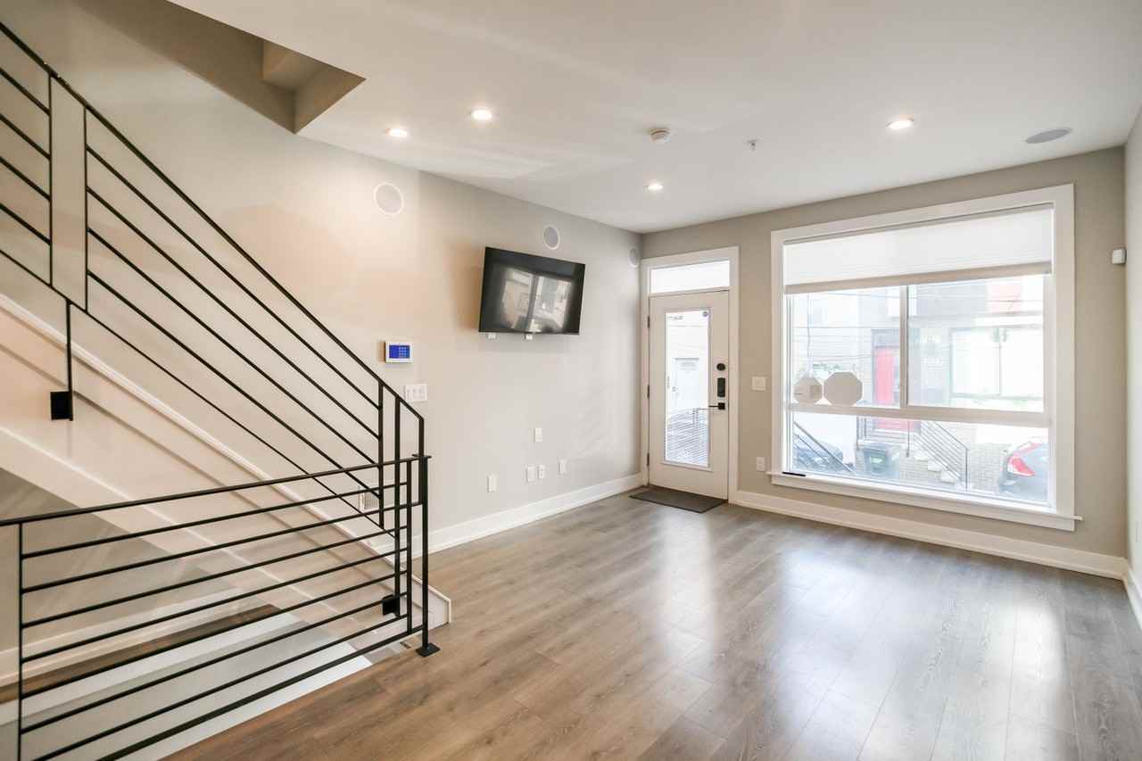 2128 N Randolph St - Photo 3 of 35