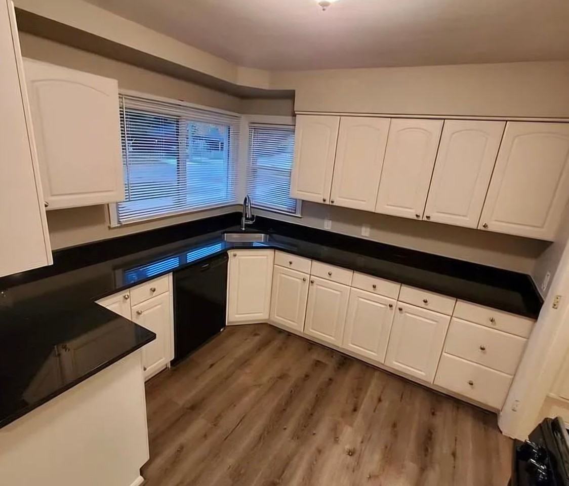 23851 Scotia Rd - Photo 4 of 15