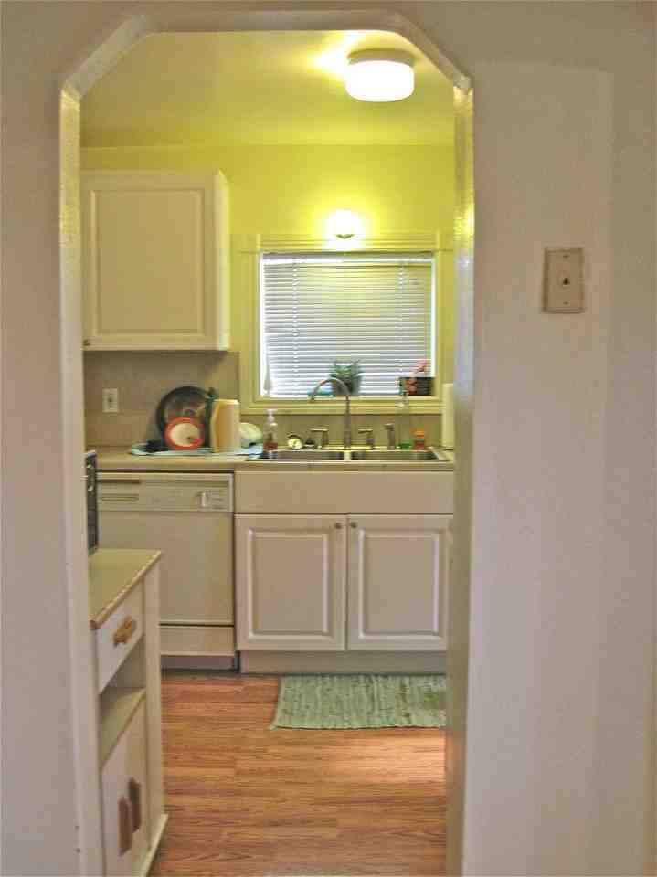 1614 N 31st St #A - Photo 4 of 9