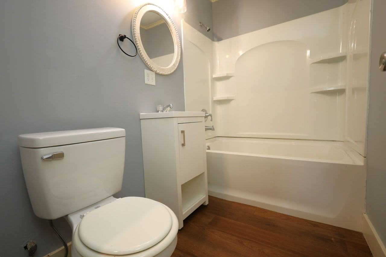 300 E 6th St - Photo 6 of 6