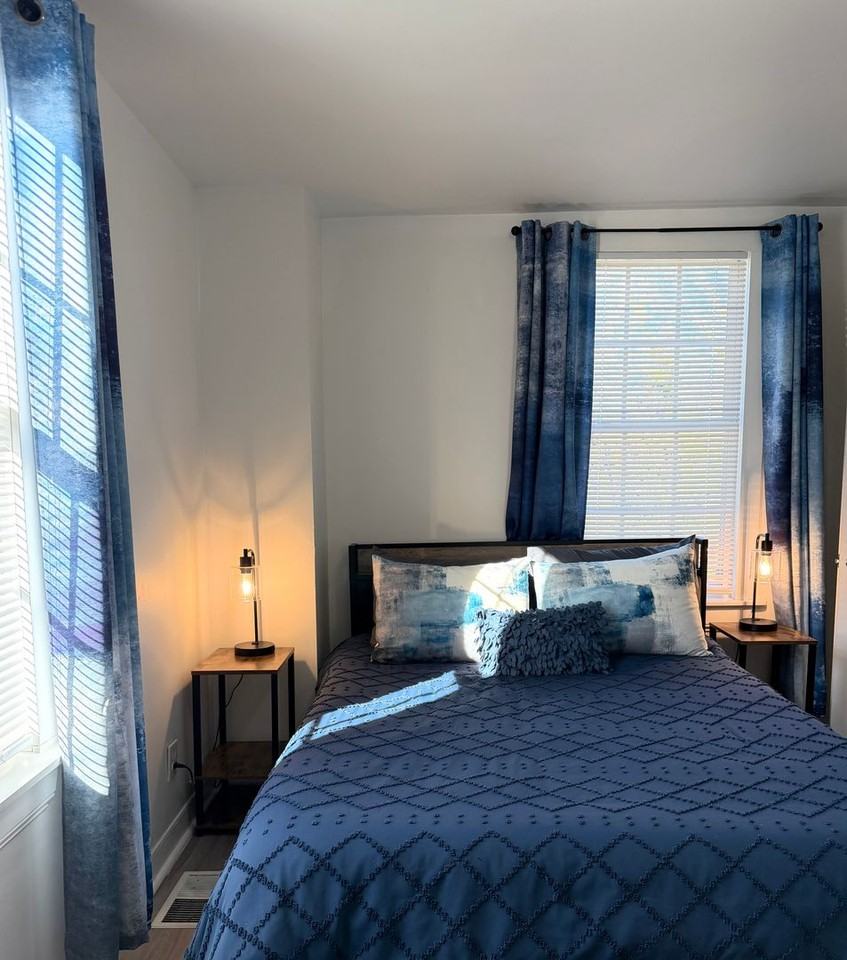 732 Hughes St - Photo 6 of 15