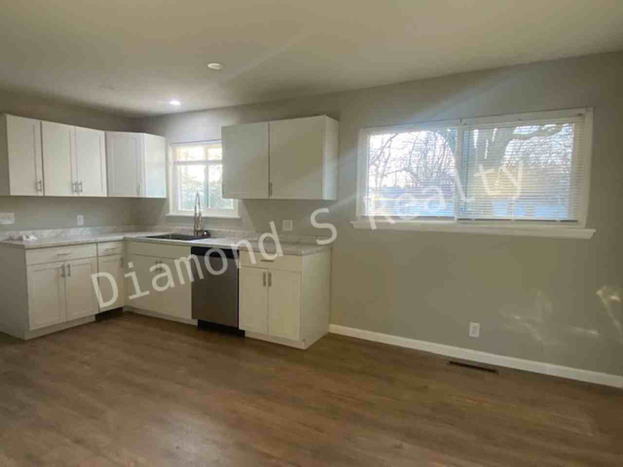 1747 S Montebello Ave - Photo 6 of 14