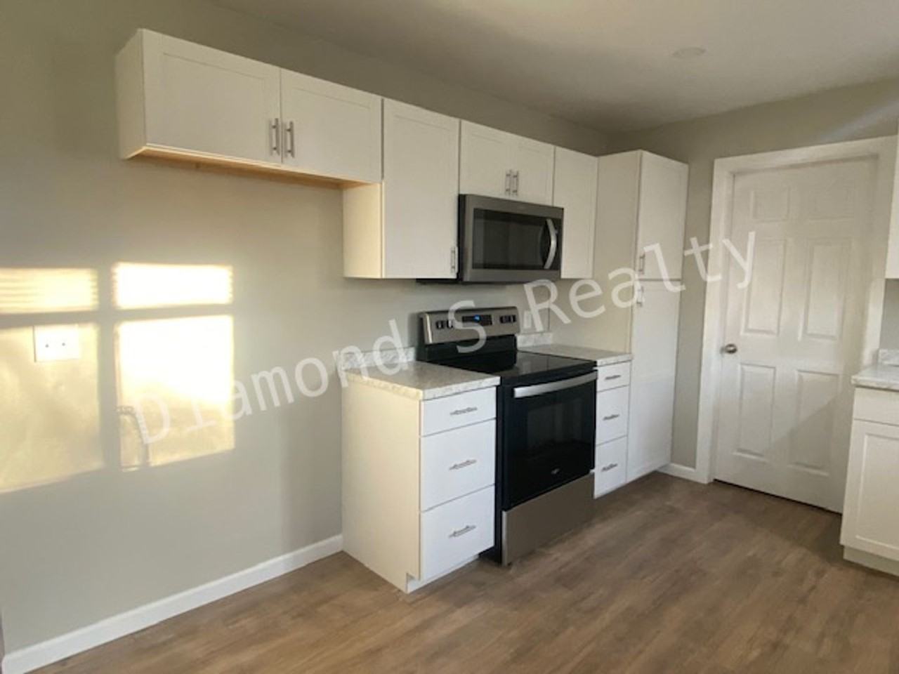 1747 S Montebello Ave - Photo 7 of 14