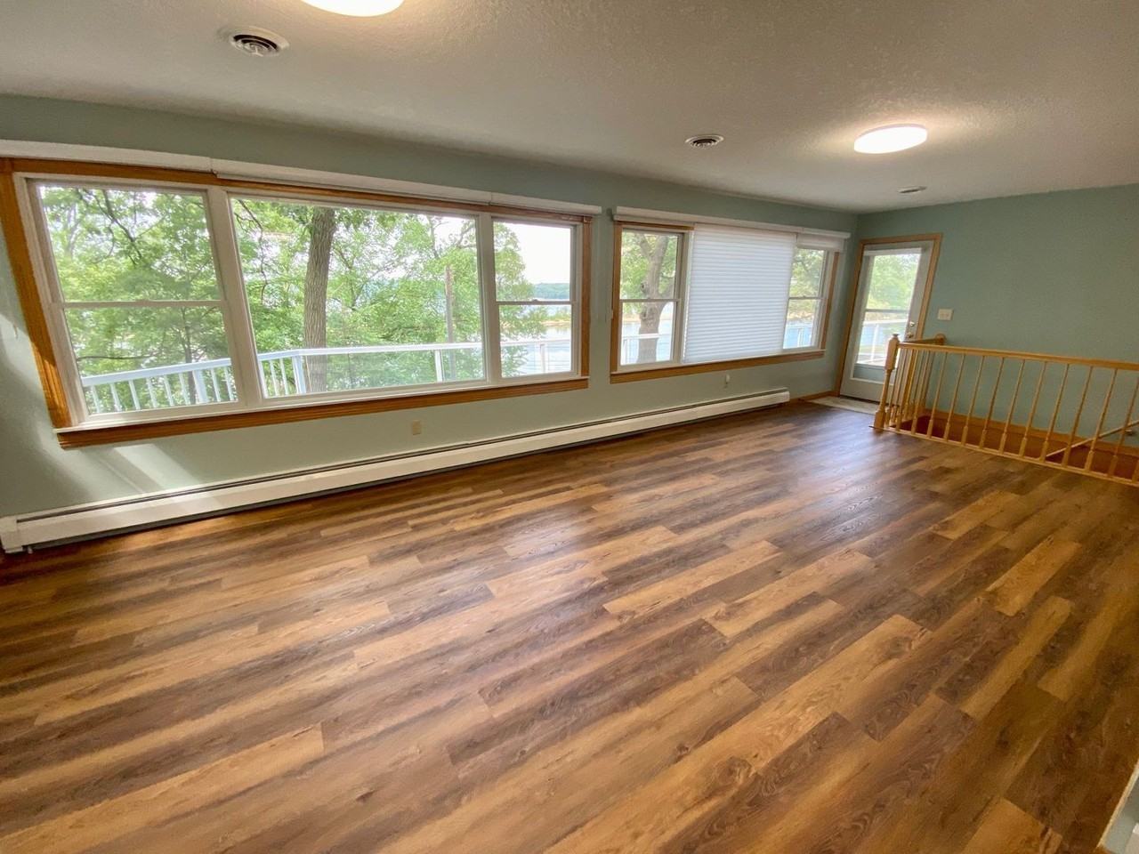 1050 Front St S - Photo 5 of 20