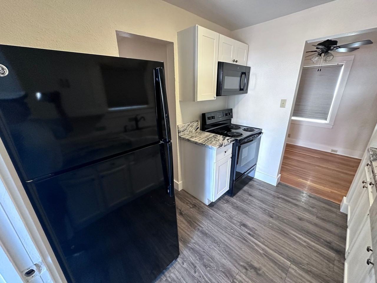 536 14th St - Photo 2 of 16