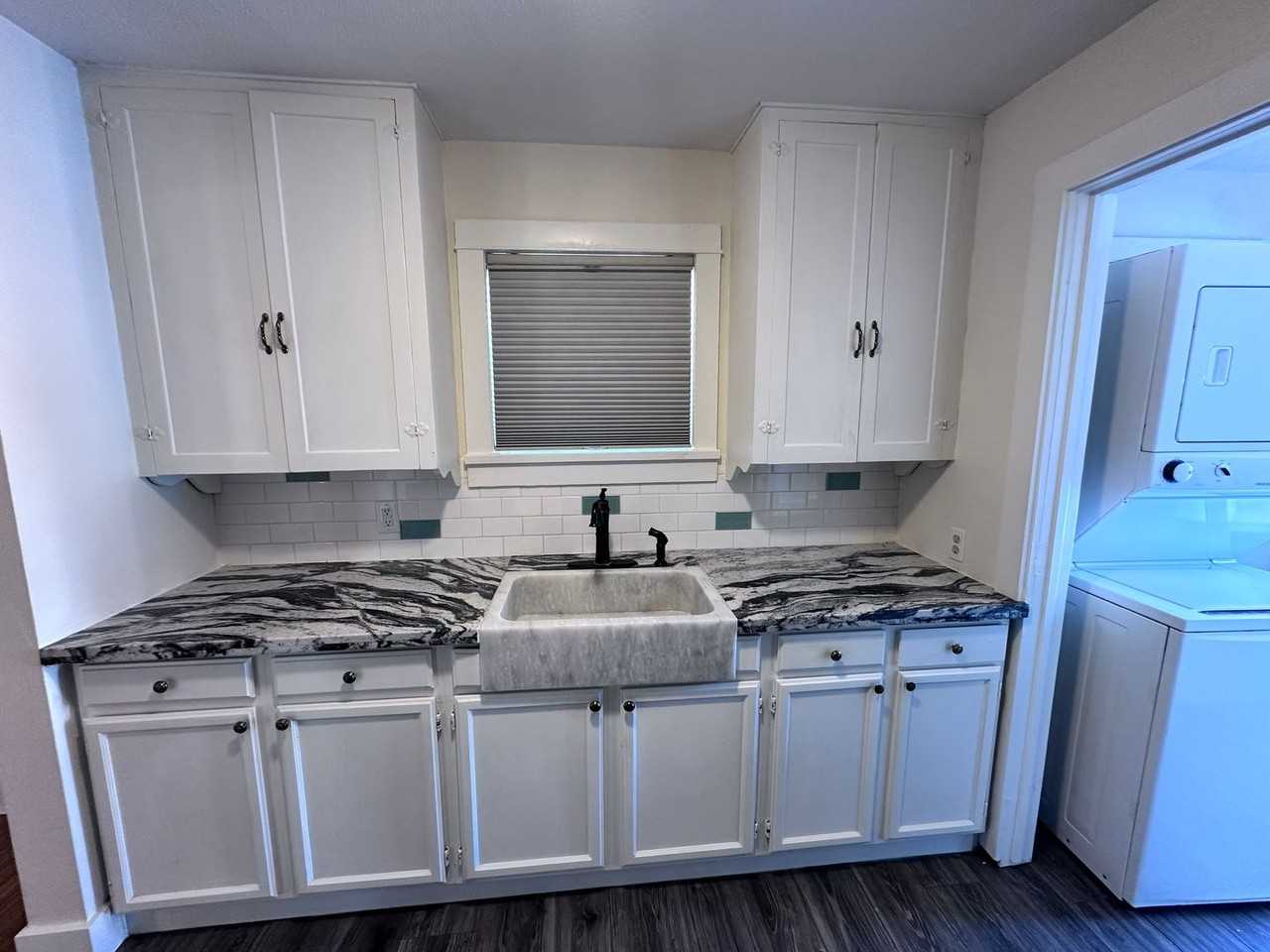 536 14th St - Photo 7 of 16