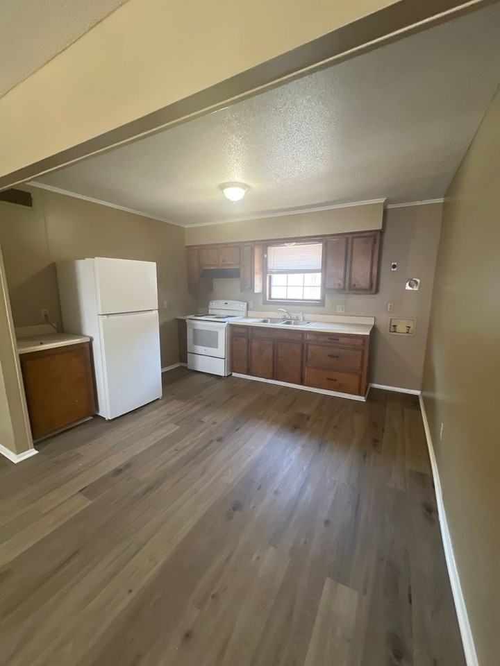 2306 Fasske St #7 - Photo 2 of 7