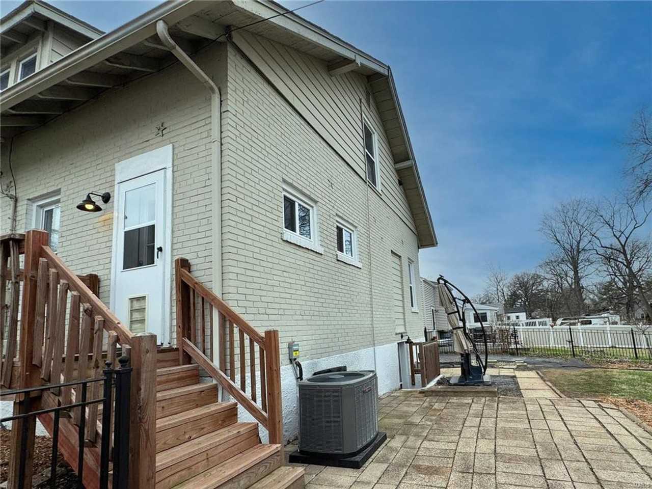 729 Luckystone Ave - Photo 3 of 27