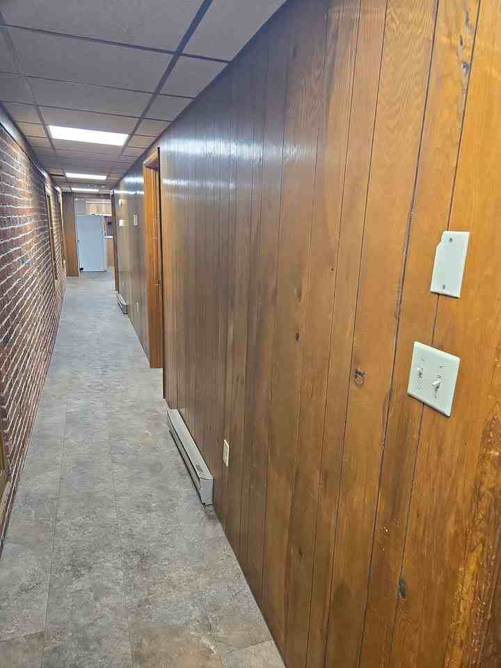 203 Lincoln Way E - Photo 4 of 28