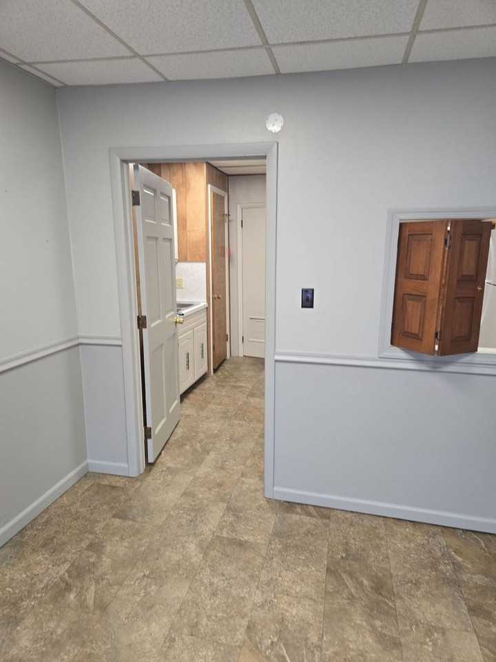 203 Lincoln Way E - Photo 7 of 28