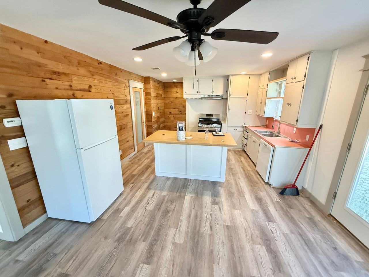 402 Bonner St - Photo 3 of 8