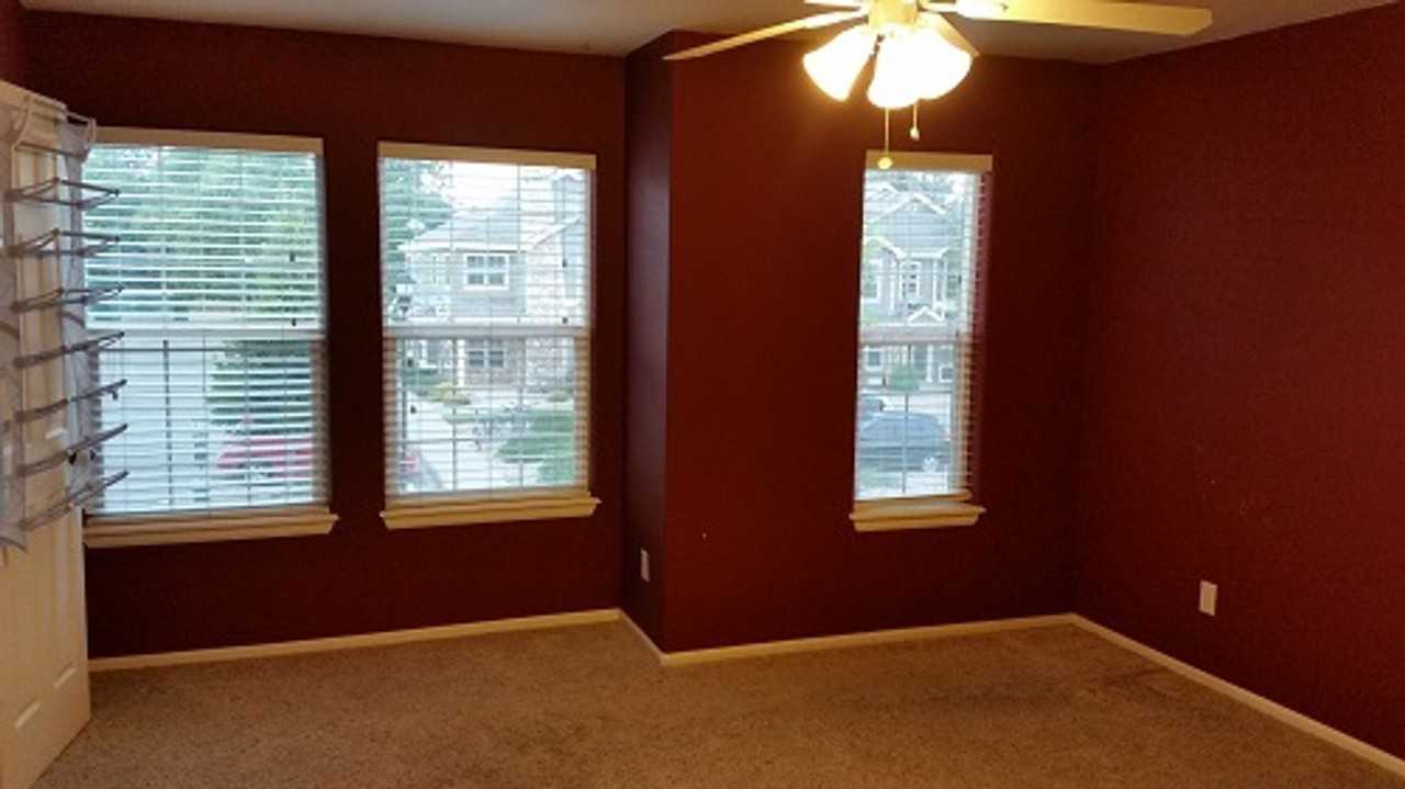 833 Apex Dr - Photo 4 of 6