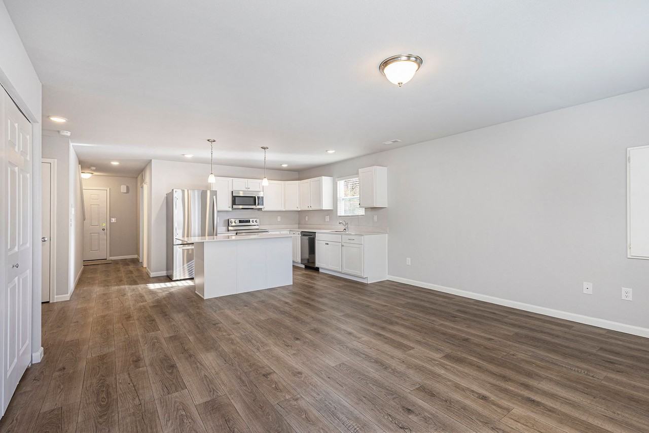 934 Maple Ave - Photo 5 of 21