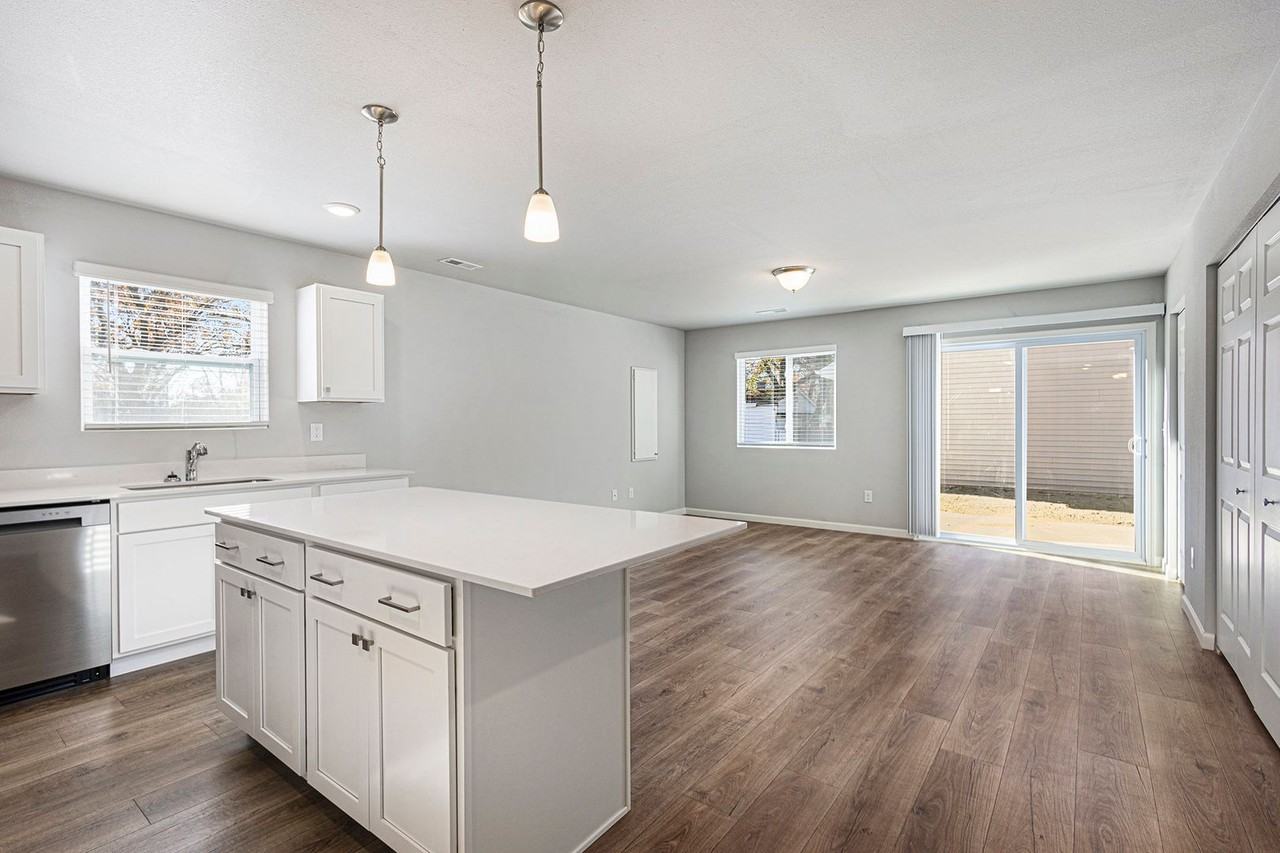 934 Maple Ave - Photo 6 of 21