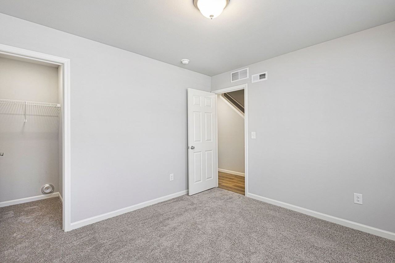 934 Maple Ave - Photo 7 of 21