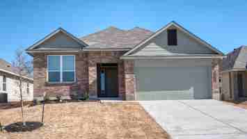 featured image of 521 Fallbrook Dr