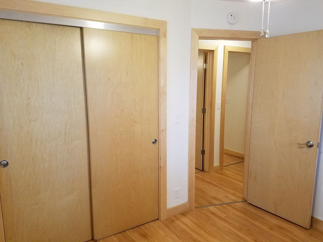 3722 Laurinda Dr - Photo 4 of 27