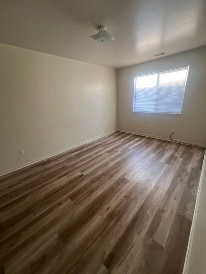 16551 E 12 Mile Rd - Photo 4 of 8