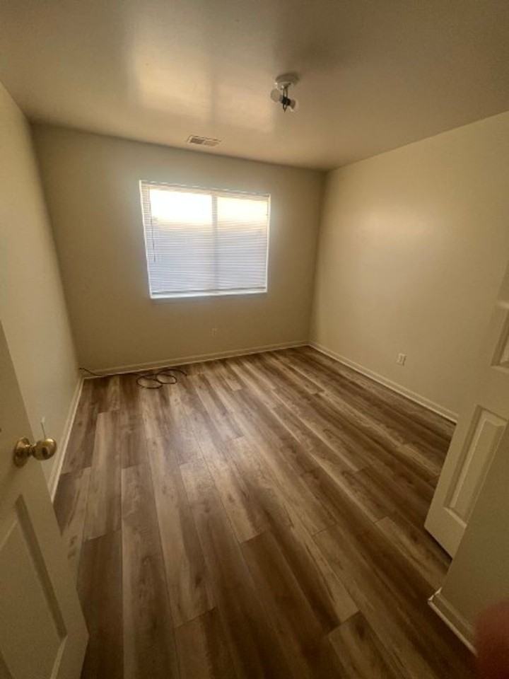 16551 E 12 Mile Rd - Photo 6 of 8