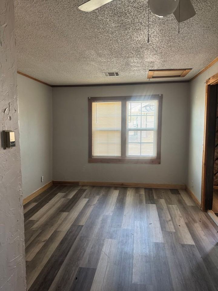 3723 Fountain Ter Rear - Photo 4 of 9