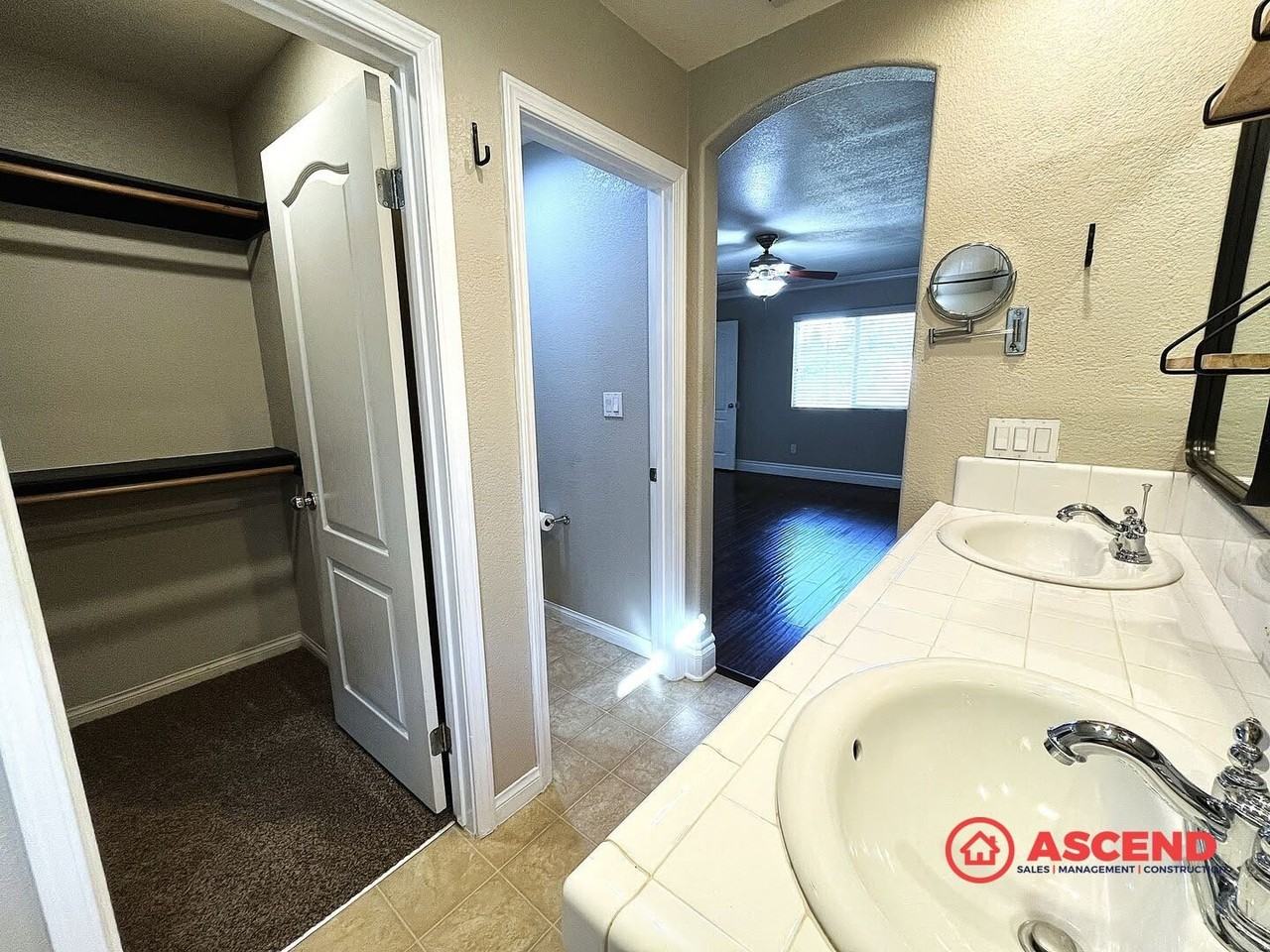 11622 Pacific Harbor Ave - Photo 7 of 16