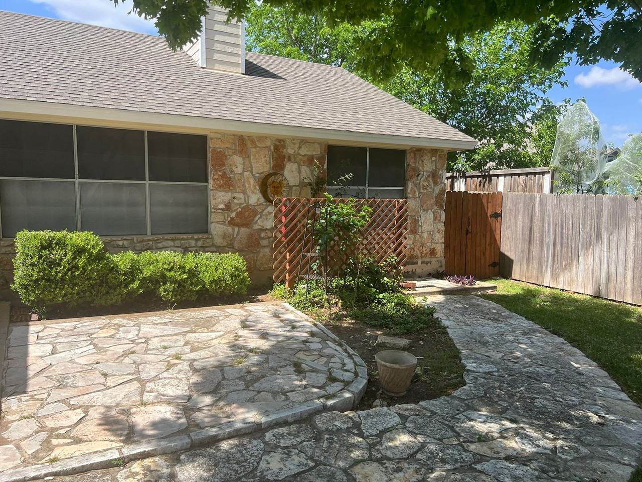 8314 Columbia Falls Dr - Photo 3 of 19