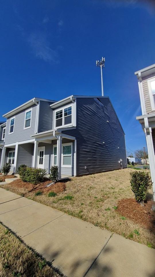 1211 Pine St - Photo 2 of 24
