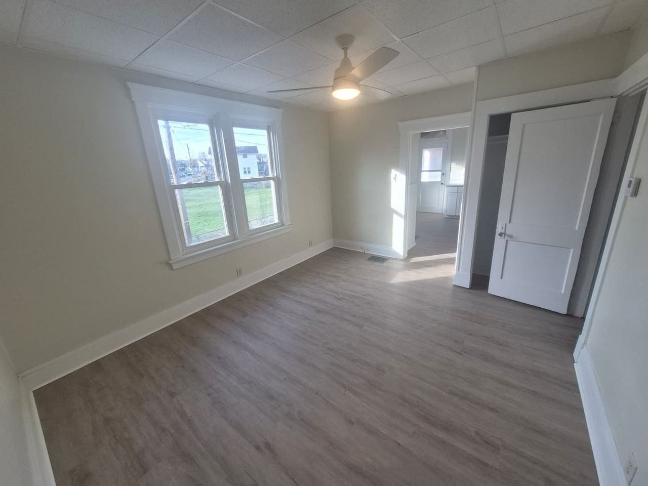 2765 Alexandria Ave - Photo 4 of 18