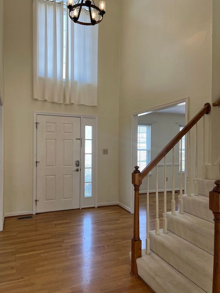 110 Bugle Ct - Photo 5 of 50