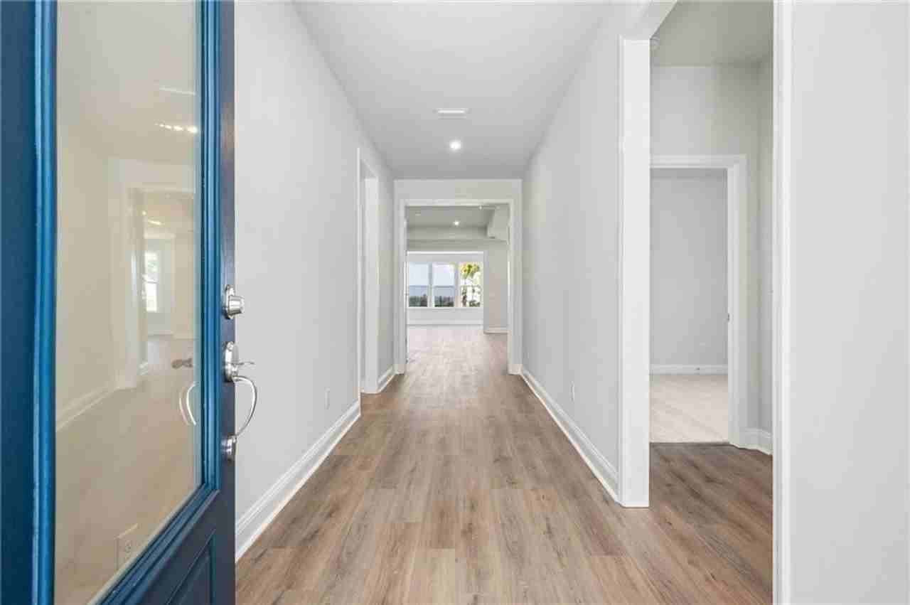 469 Monterey Loop - Photo 4 of 46