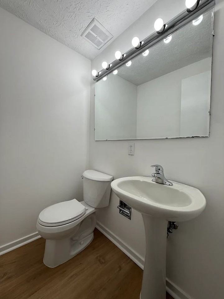 117 Hickory Dr - Photo 7 of 17
