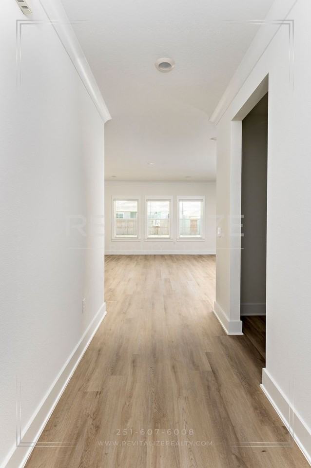 8684 Sea Star Cir - Photo 4 of 50