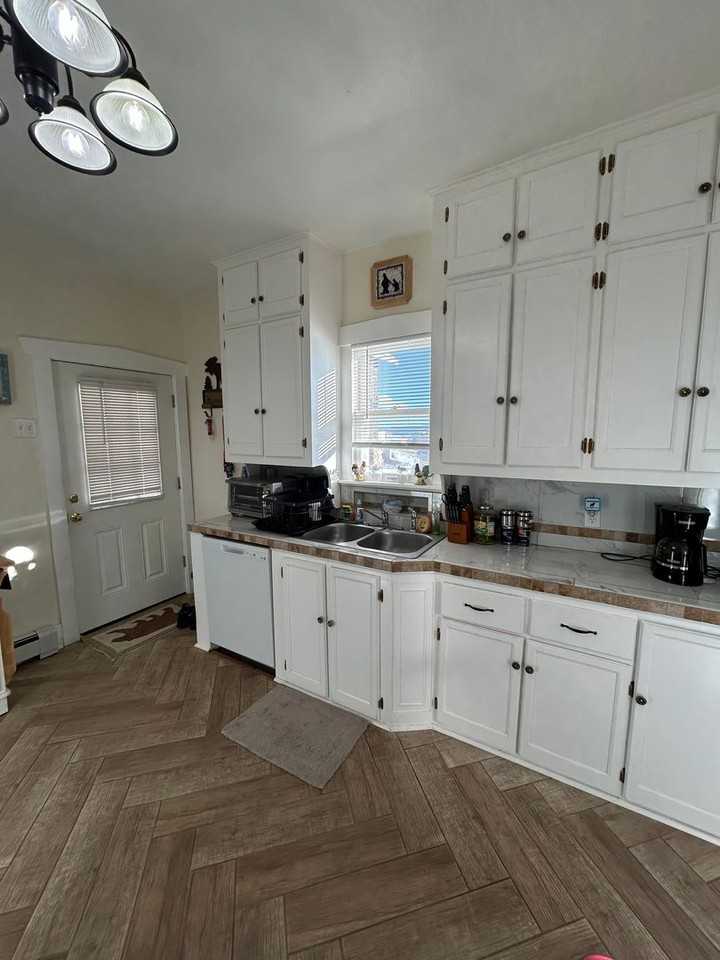 410 N Washington St - Photo 2 of 28