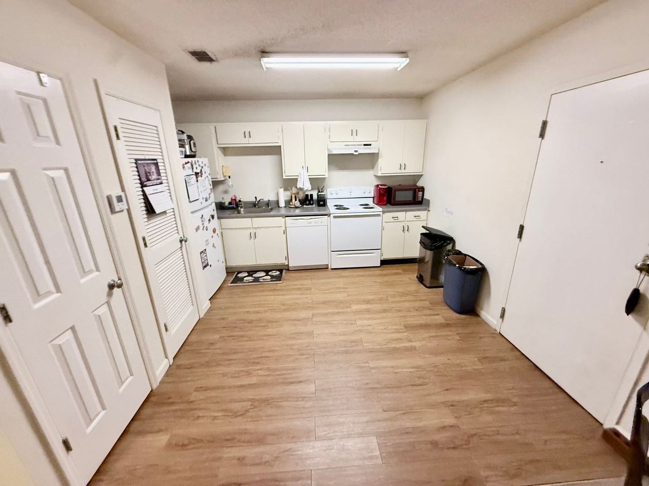 723 Baxter St - Photo 3 of 9