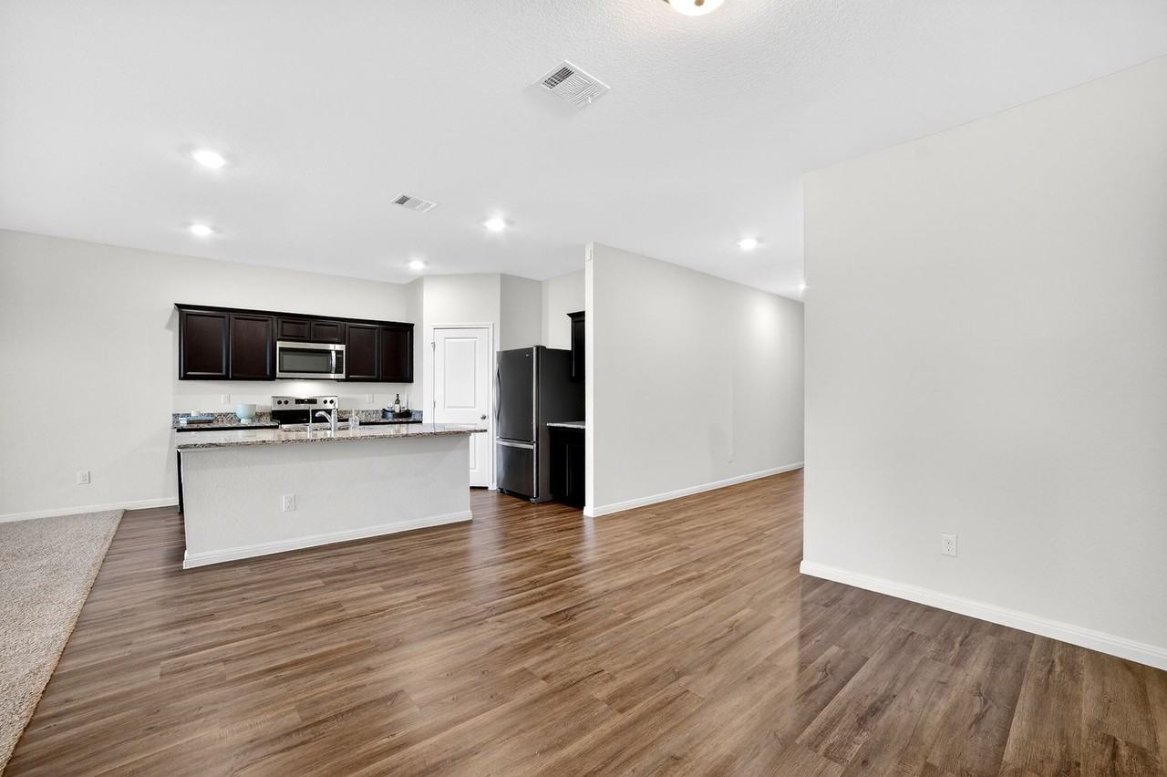 14413 Shooter Mc Gavin Dr - Photo 7 of 37