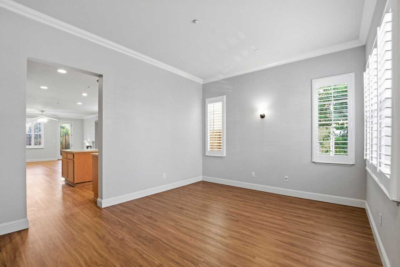 34 Windsor Ct - Photo 5 of 42