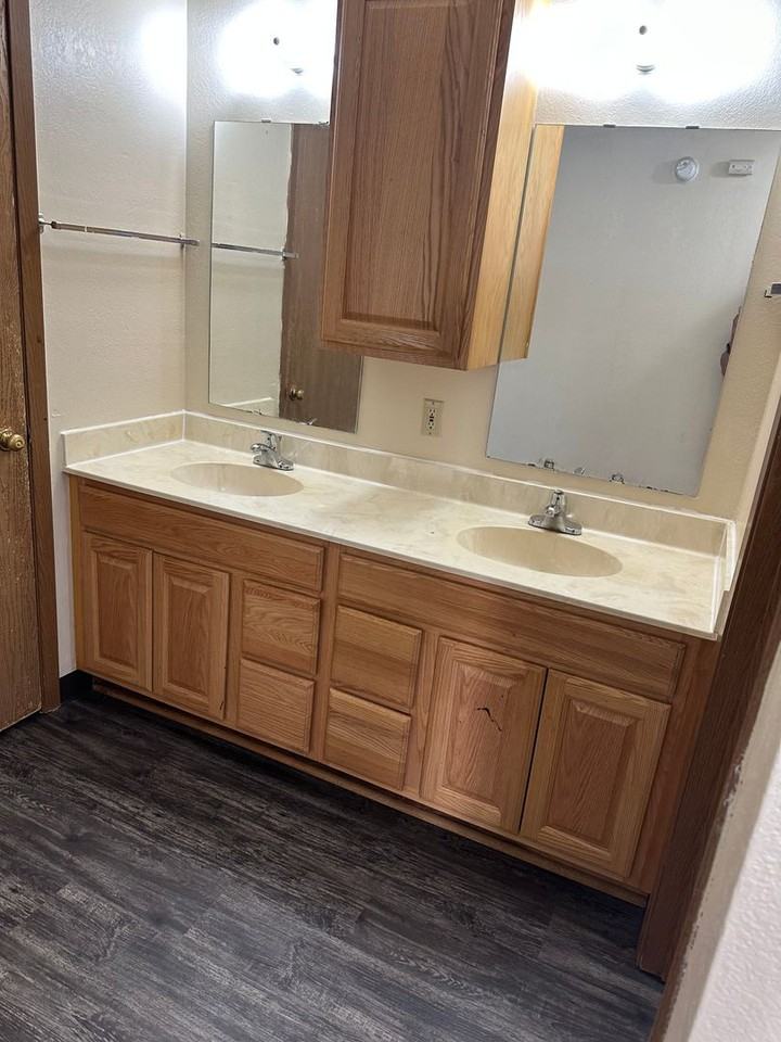 524 14th St S #404 - Photo 5 of 11