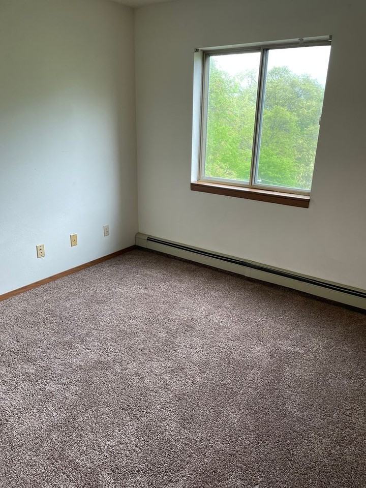 520 14th St S #403 - Photo 3 of 10