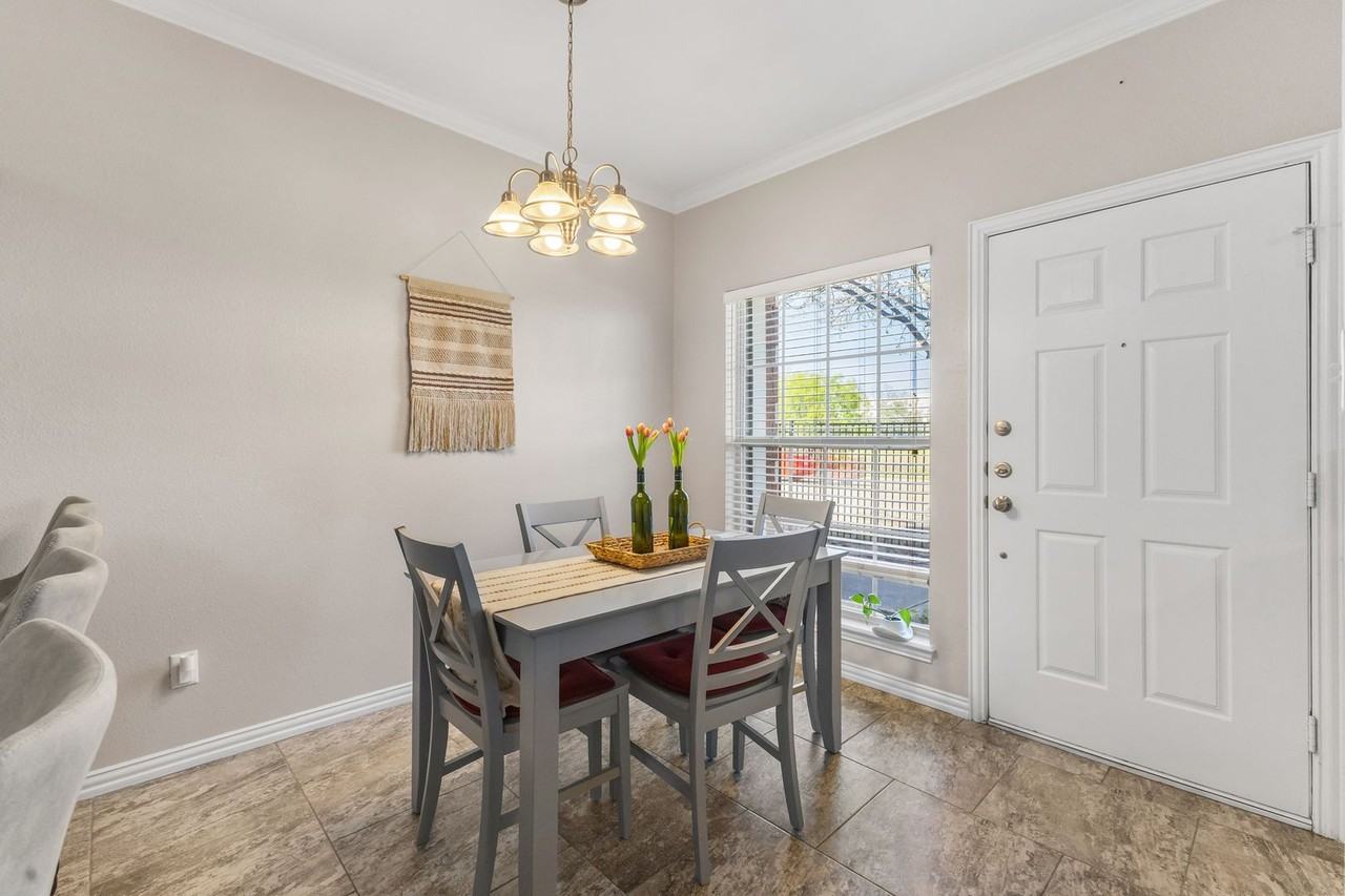 1001 Krenek Tap Rd #3004 - Photo 3 of 23